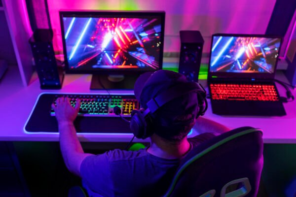 Benefits of using gamming laptops for games.